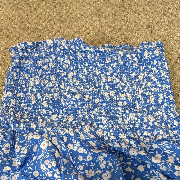 Chic Blue Floral Strapless Dress - Picture 4 of 4